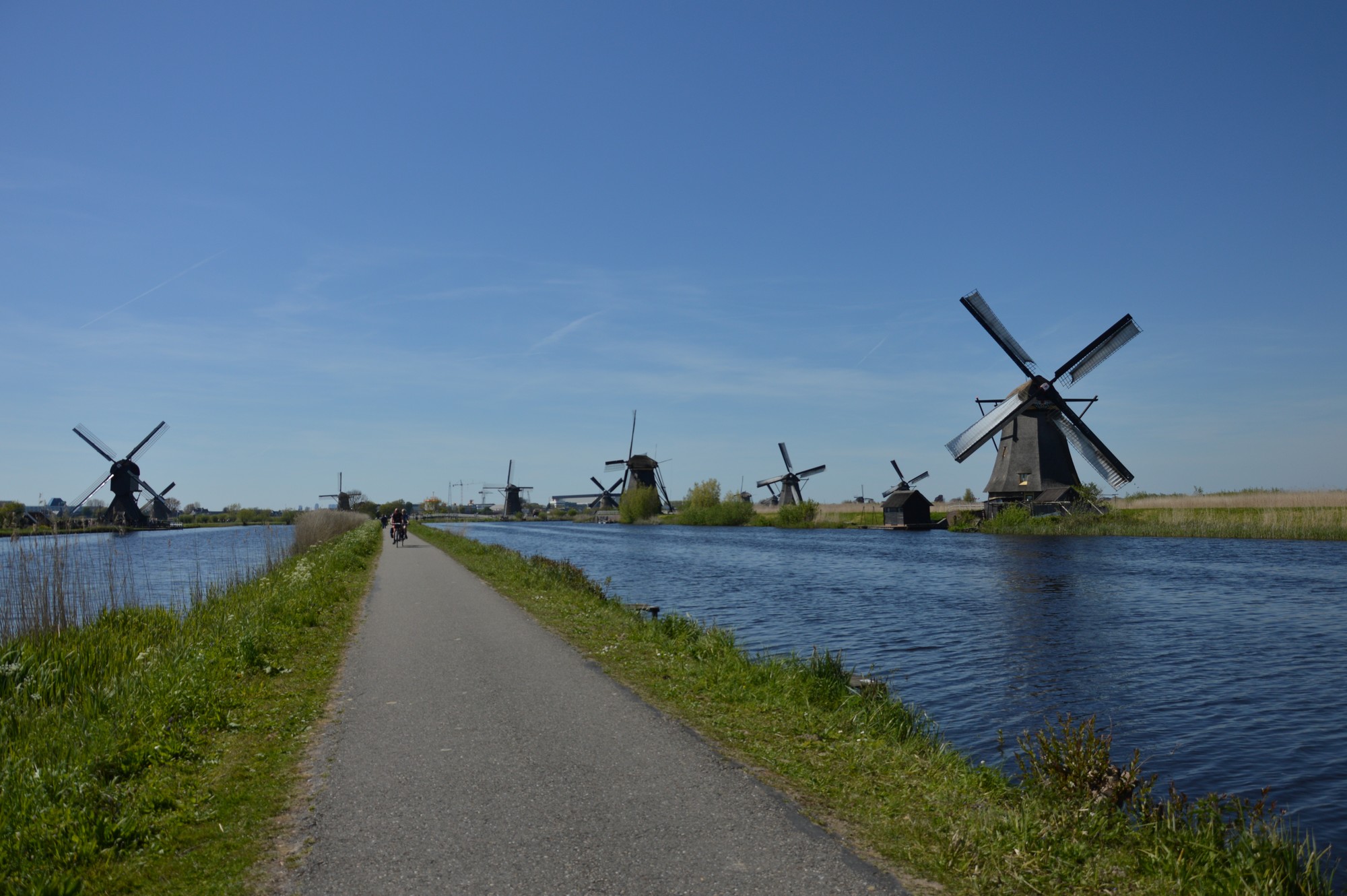 Moulins de Kinderdijk: les cheveux dans le vent